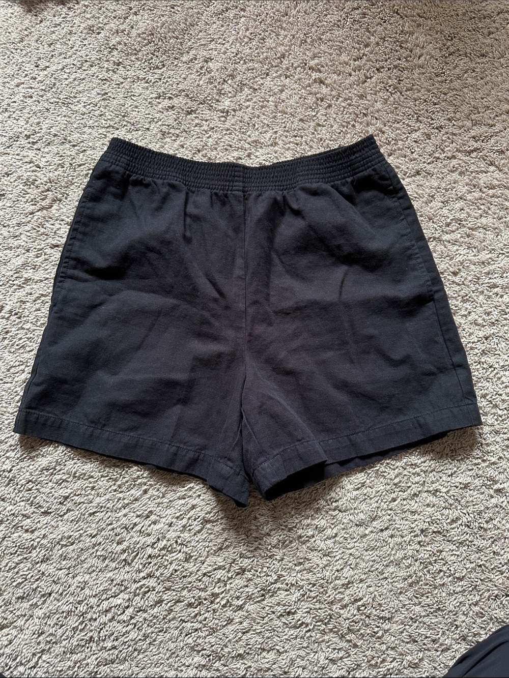 Wilfred Black pull on cotton linen Shorts